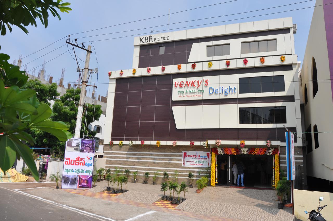 Venky'S Delight Hotel Rājahmundry Exterior foto