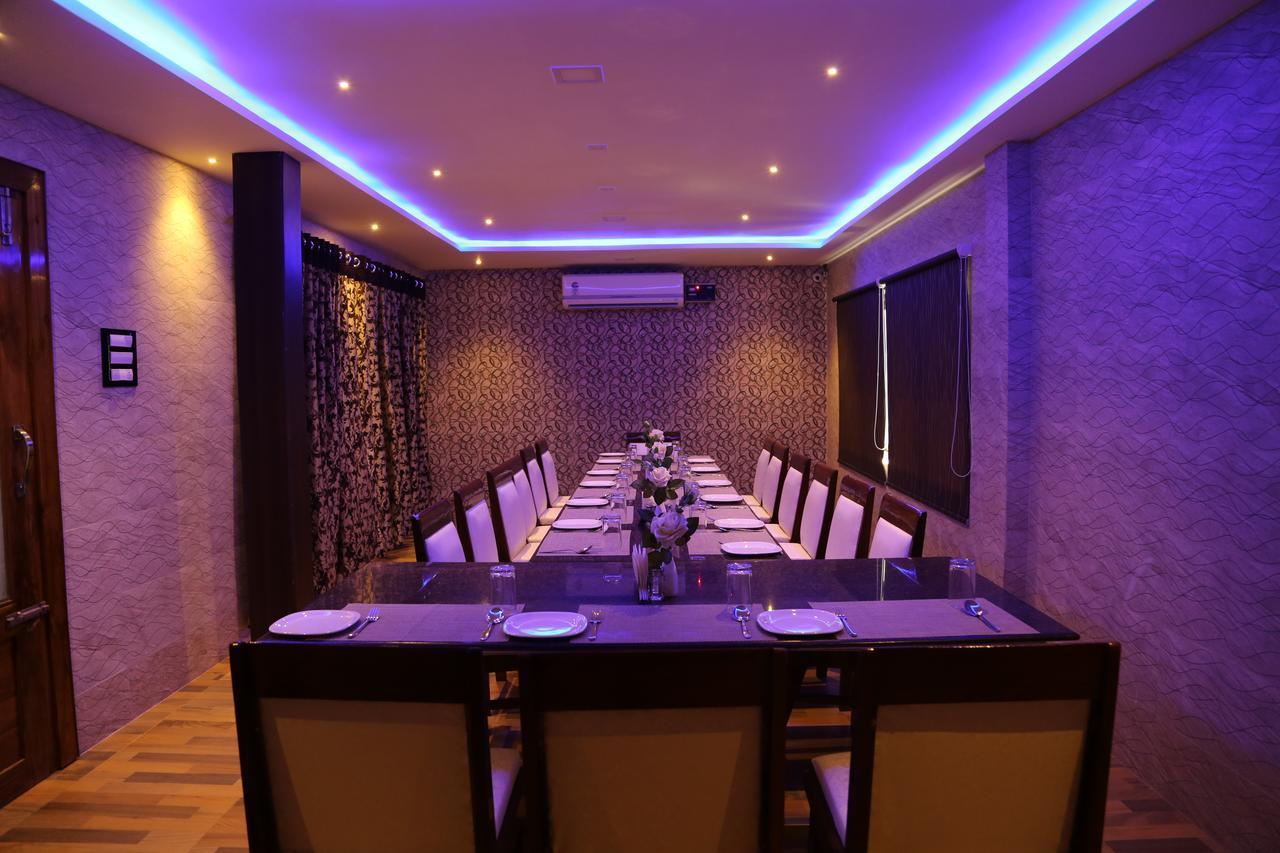 Venky'S Delight Hotel Rājahmundry Exterior foto